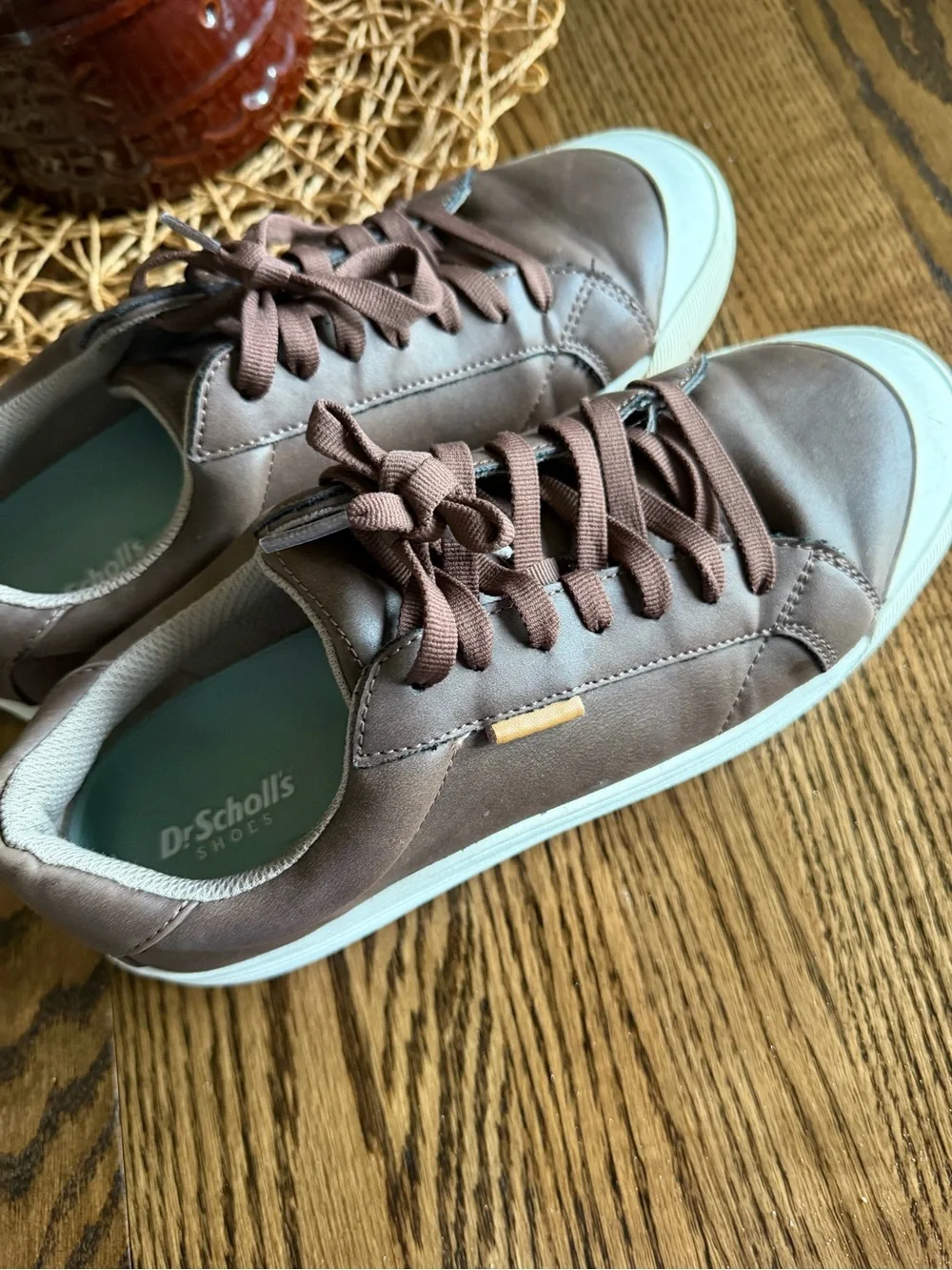 Dr. Scholl’s Time Off Brown Sneakers Women’s 9M Comfort Shoes Size 9M